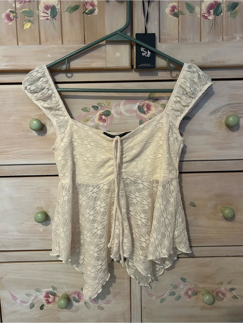Heart Hips Ivory Lace Tie-Front Tank Top